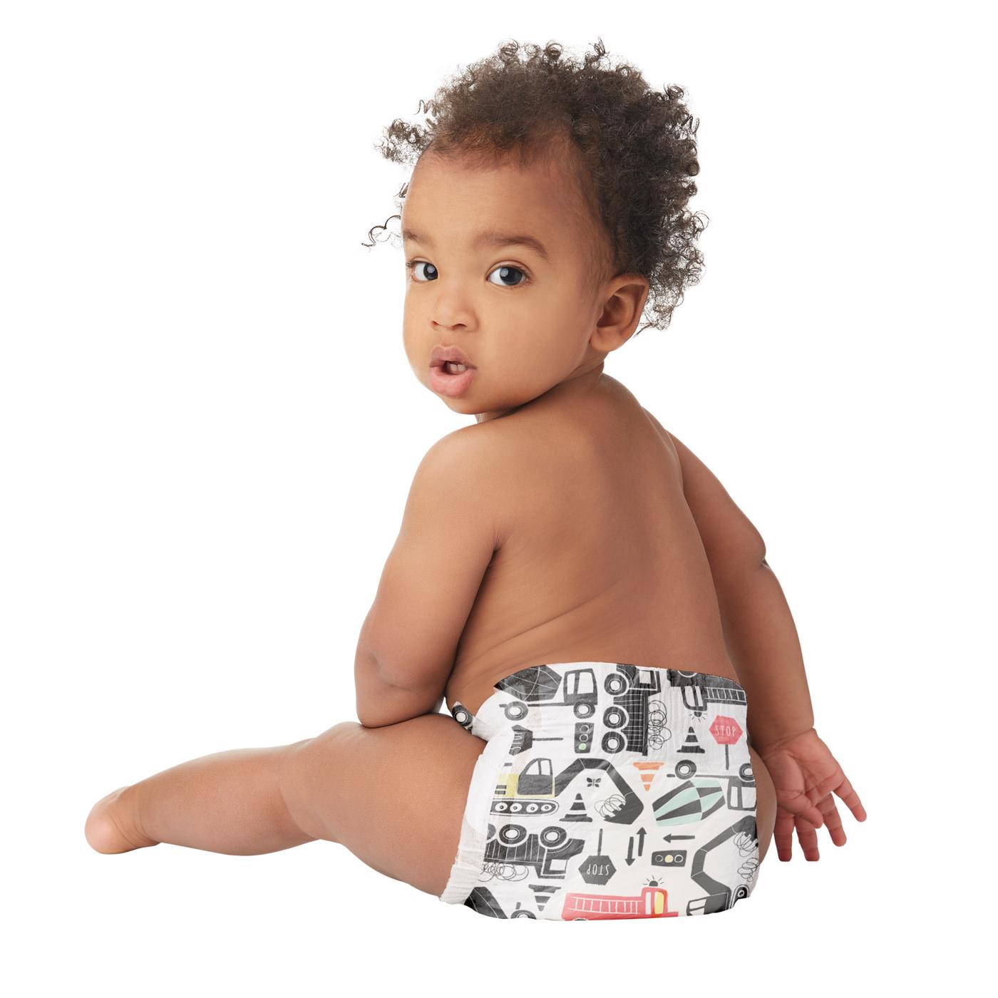 The Honest Company Clean Conscious Diapers Club Box - Size 5, 2 Print Pack; image 5 of 8