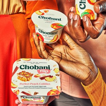 Chobani Flip Low-Fat Perfect Peach Cobbler Greek Yogurt