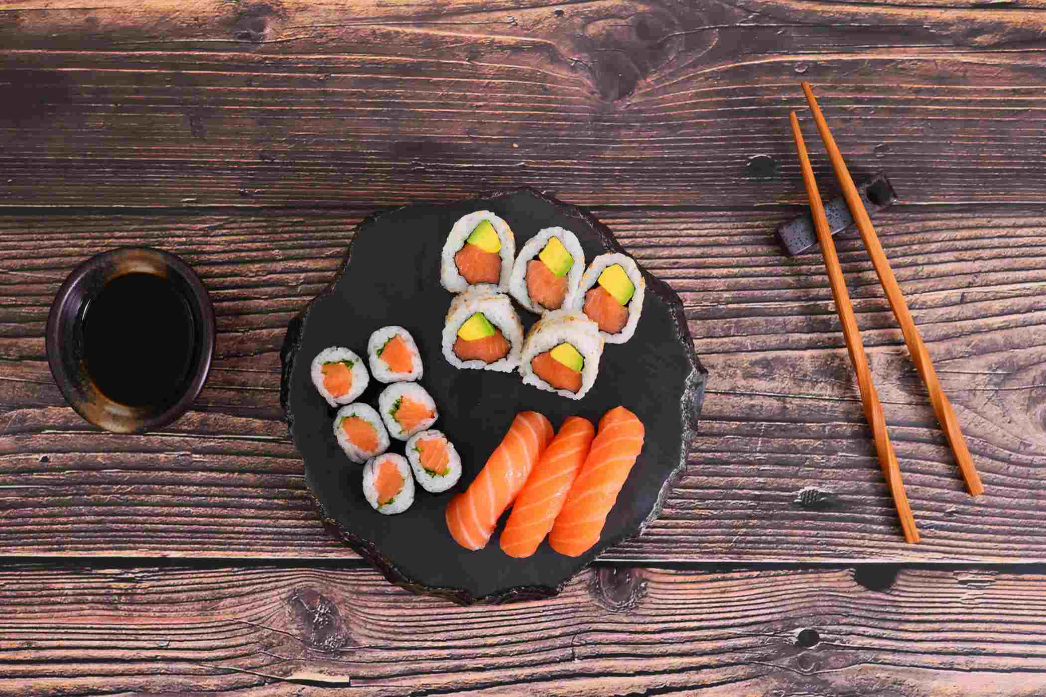 H-E-B Sushiya Salmon Delight Sushi Combo Pack; image 2 of 4