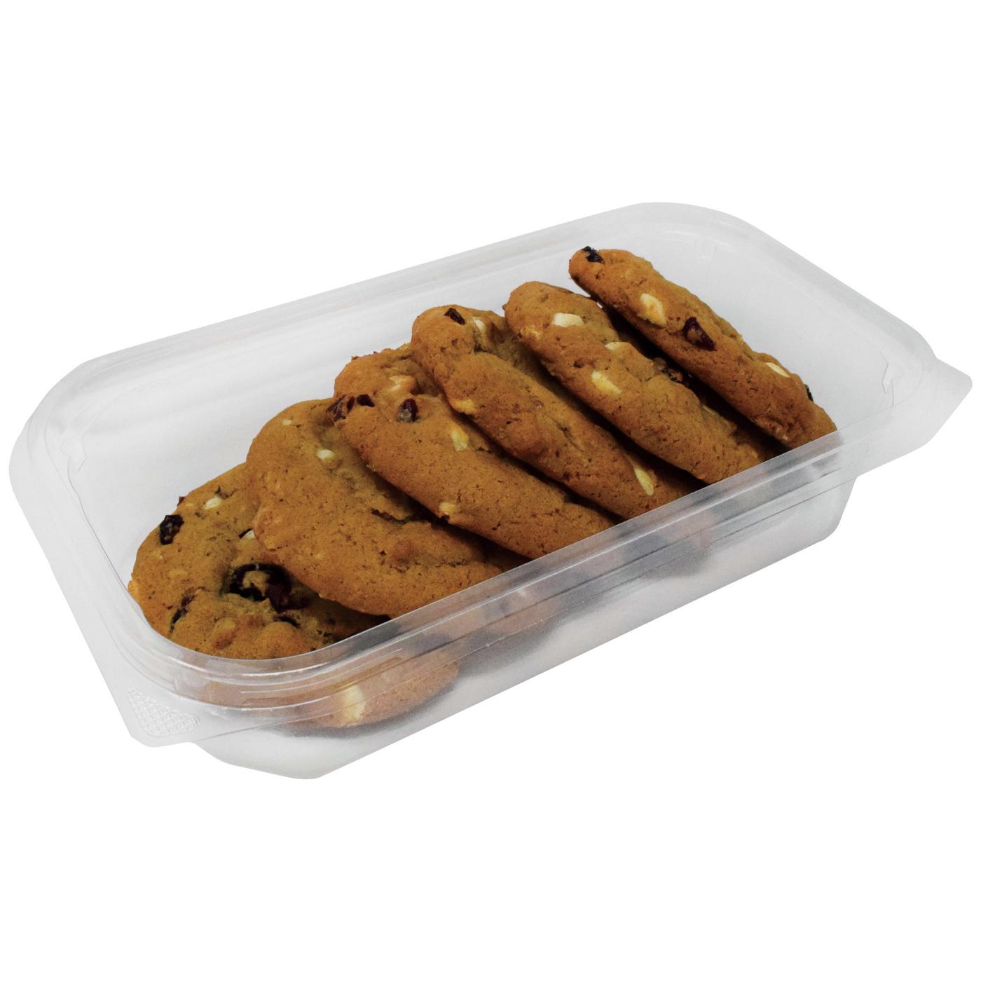 H-E-B Bakery Gourmet Pumpkin White Chocolate Cranberry Cookies; image 1 of 2