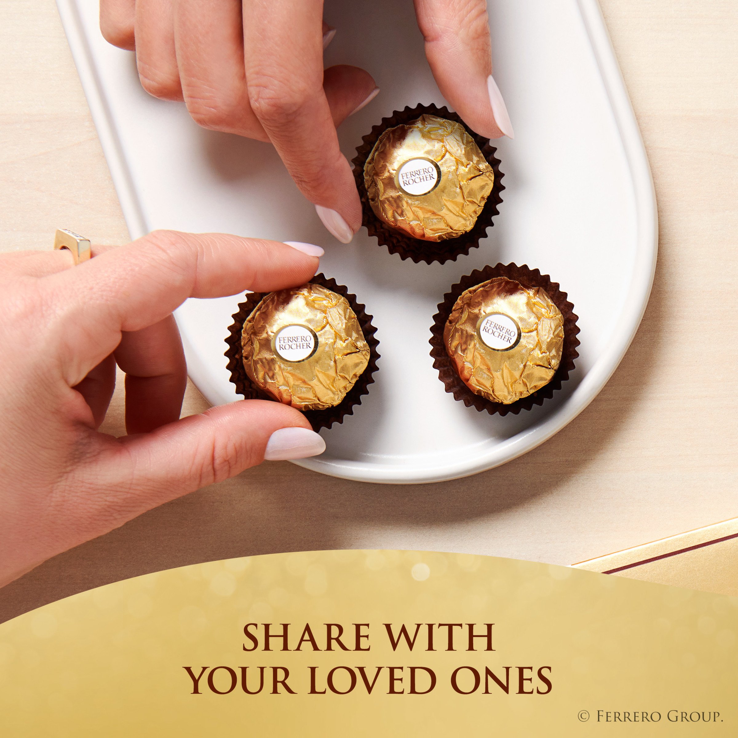 Ferrero Rocher Fine Hazelnut Chocolates Clear Gift Box, 16 pc
