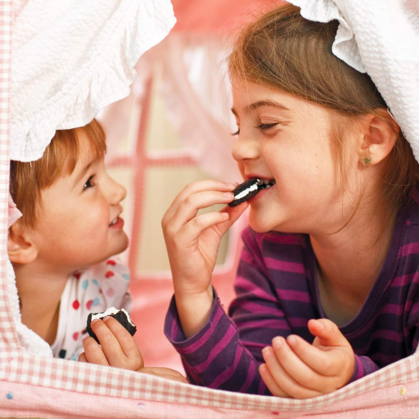 OREO Double Stuf Chocolate Sandwich Cookies - Party Size; image 16 of 18