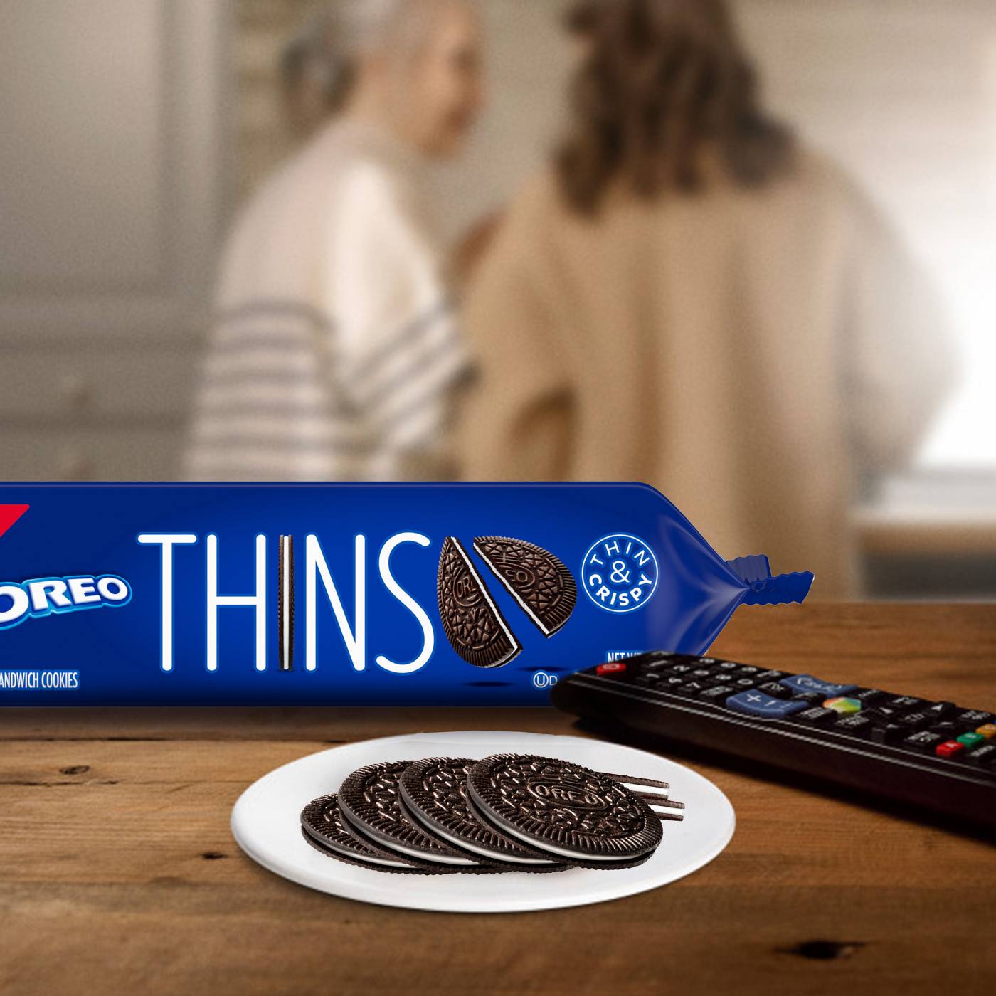 OREO Thins Chocolate Sandwich Cookies Family Size; image 2 of 16