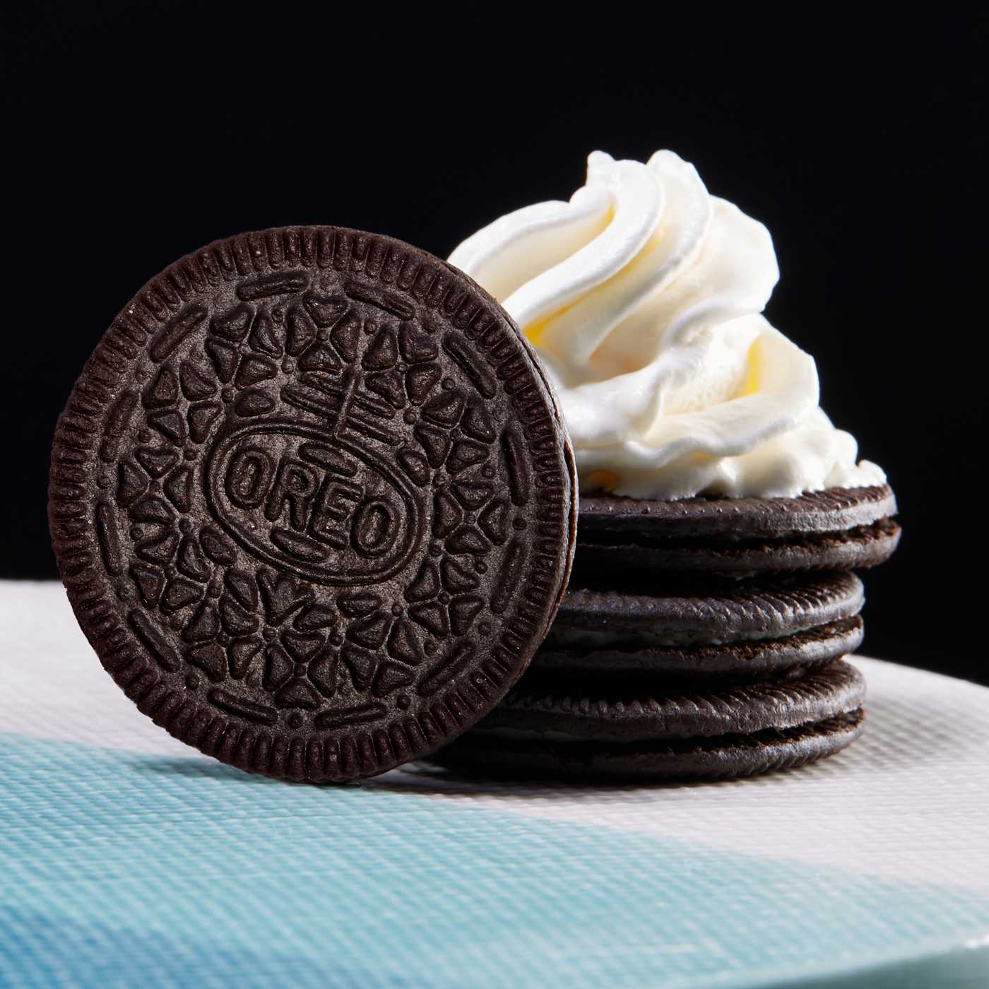 OREO Thins Chocolate Sandwich Cookies - Family Size; image 12 of 18
