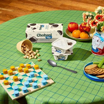 Chobani Flip Low-Fat Cookies & Cream Greek Yogurt