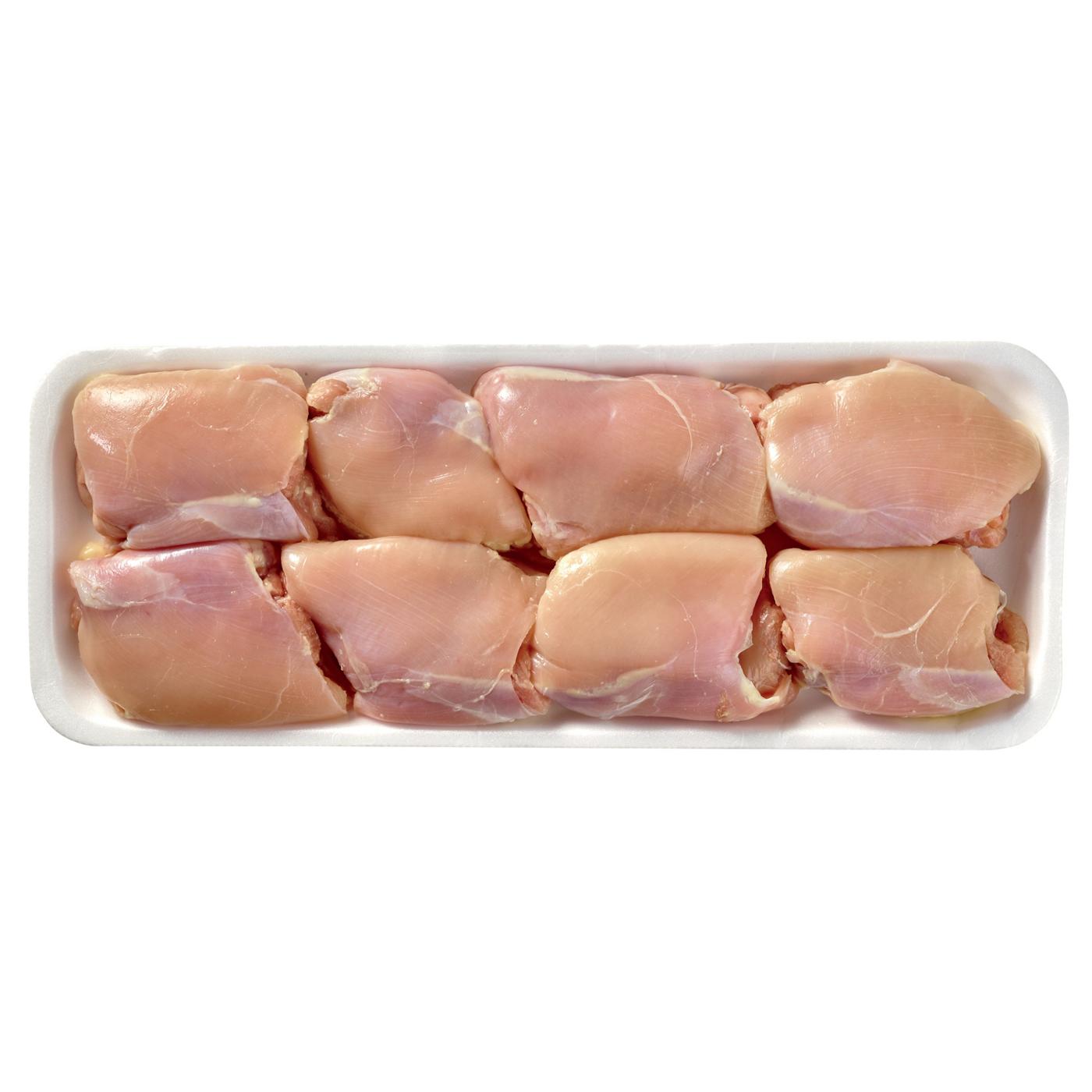H-E-B Natural Boneless Skinless Chicken Thighs ; image 4 of 4