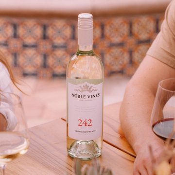 Noble Vines 242 Sauvignon Blanc California White Wine, 750 mL
