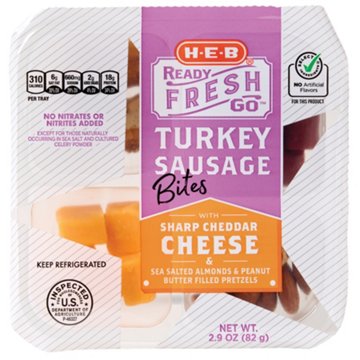 H-E-B Ready, Fresh, Go! Snack Tray - Turkey Sausage Bites & Sharp Cheddar, 2.9 oz
