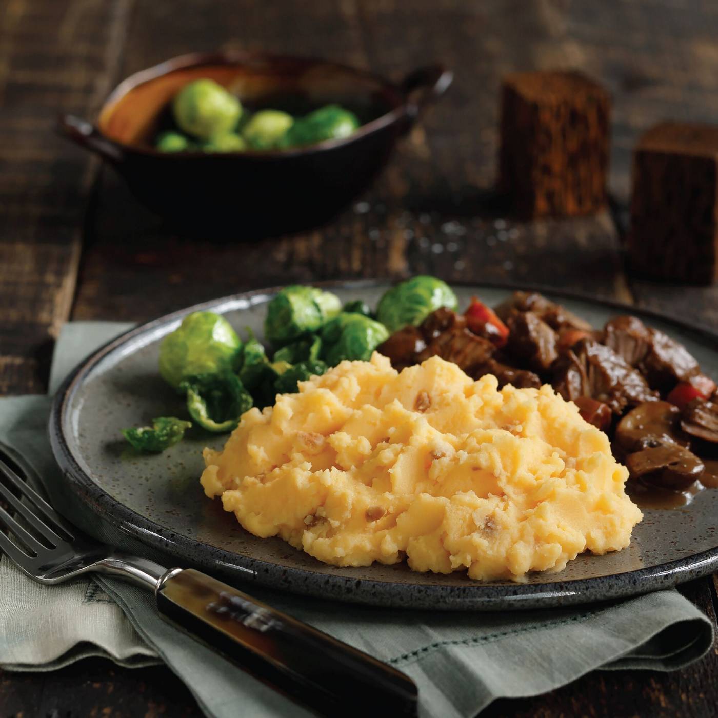 Idahoan Smokey Cheese & Bacon Mashed Potatoes; image 3 of 4