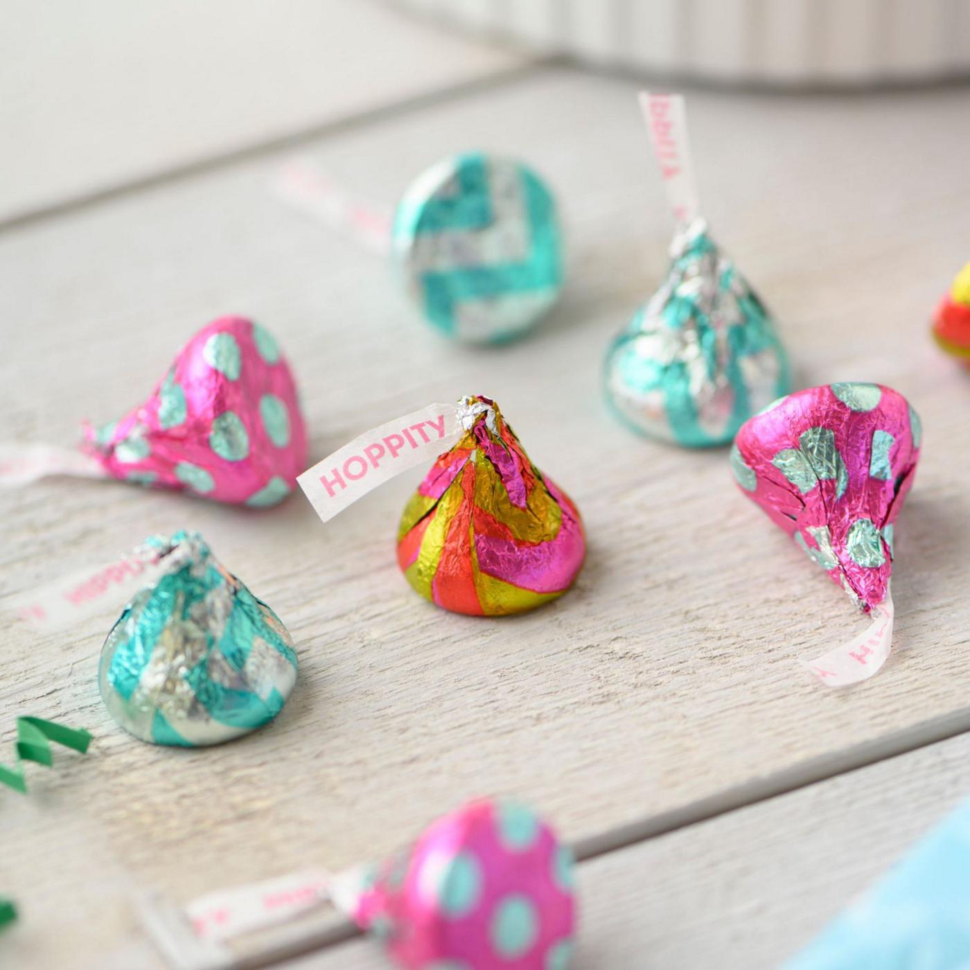 Hershey's Kisses Milk Chocolate Easter Candy; image 6 of 9