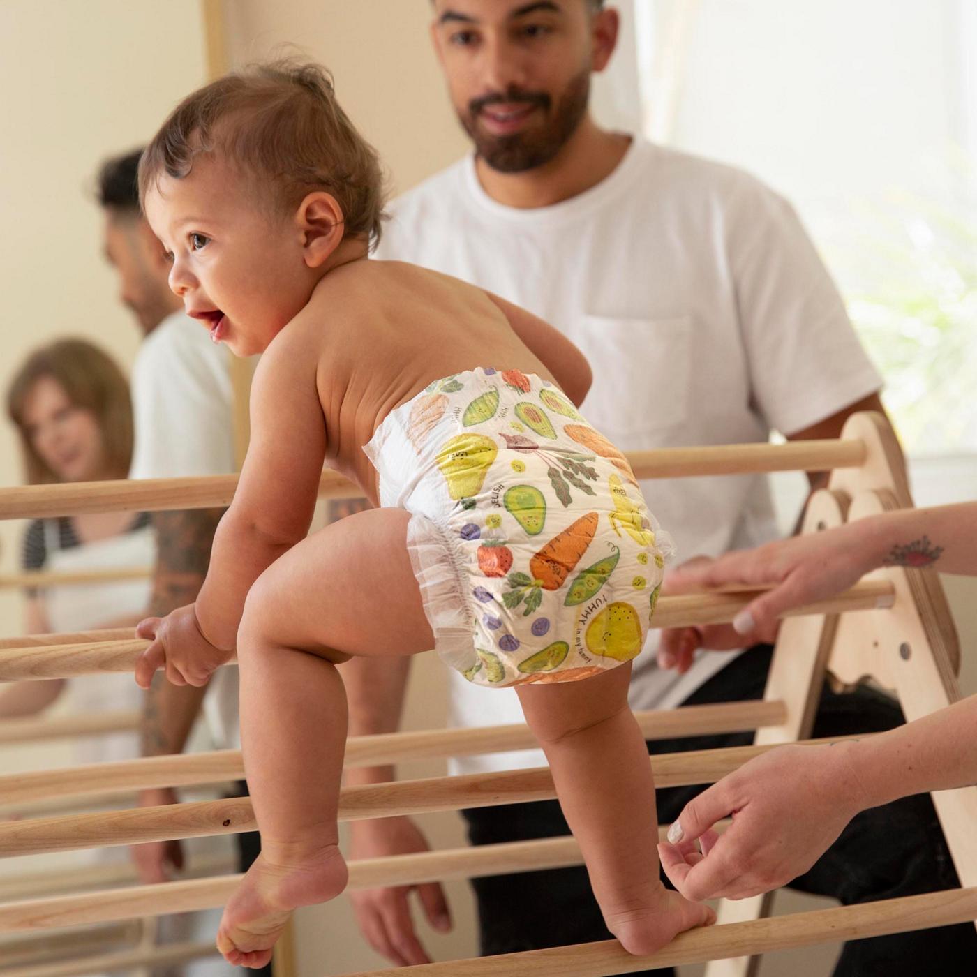 The Honest Company Clean Conscious Diapers Size 6, Veggie Print