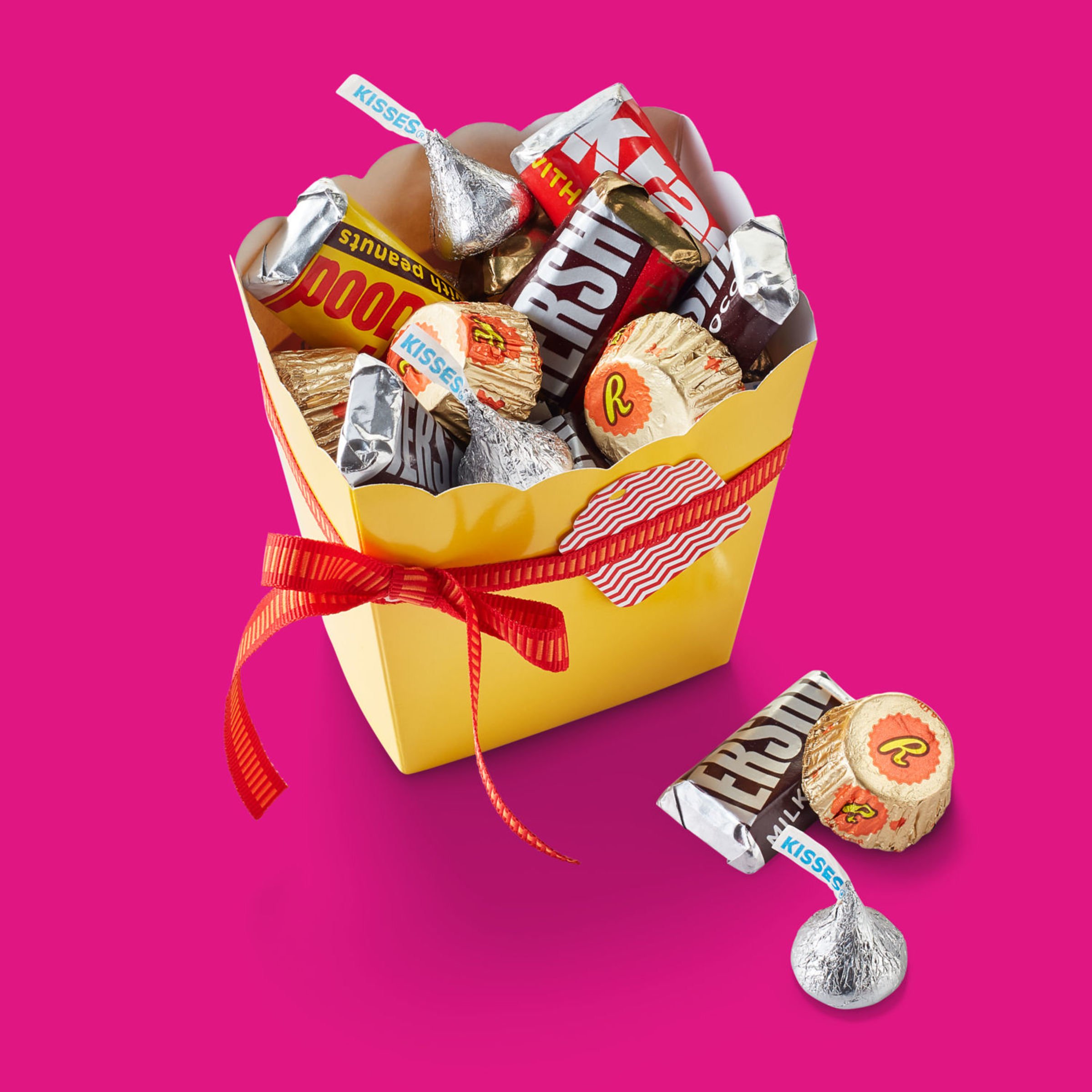Hershey's & Reese's Assorted Snack Size Chocolate Candy - Party Pack - Shop  Candy at H-E-B