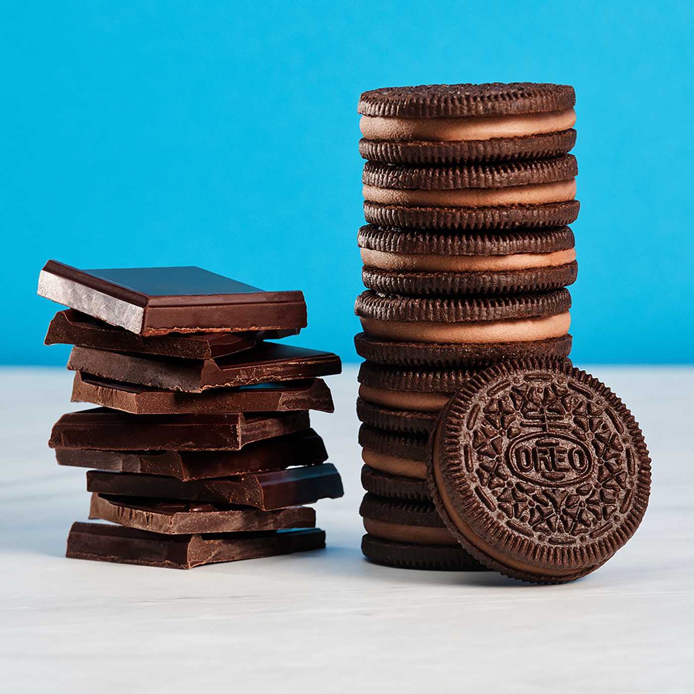 OREO Chocolate Creme Sandwich Cookies Family Size; image 7 of 8