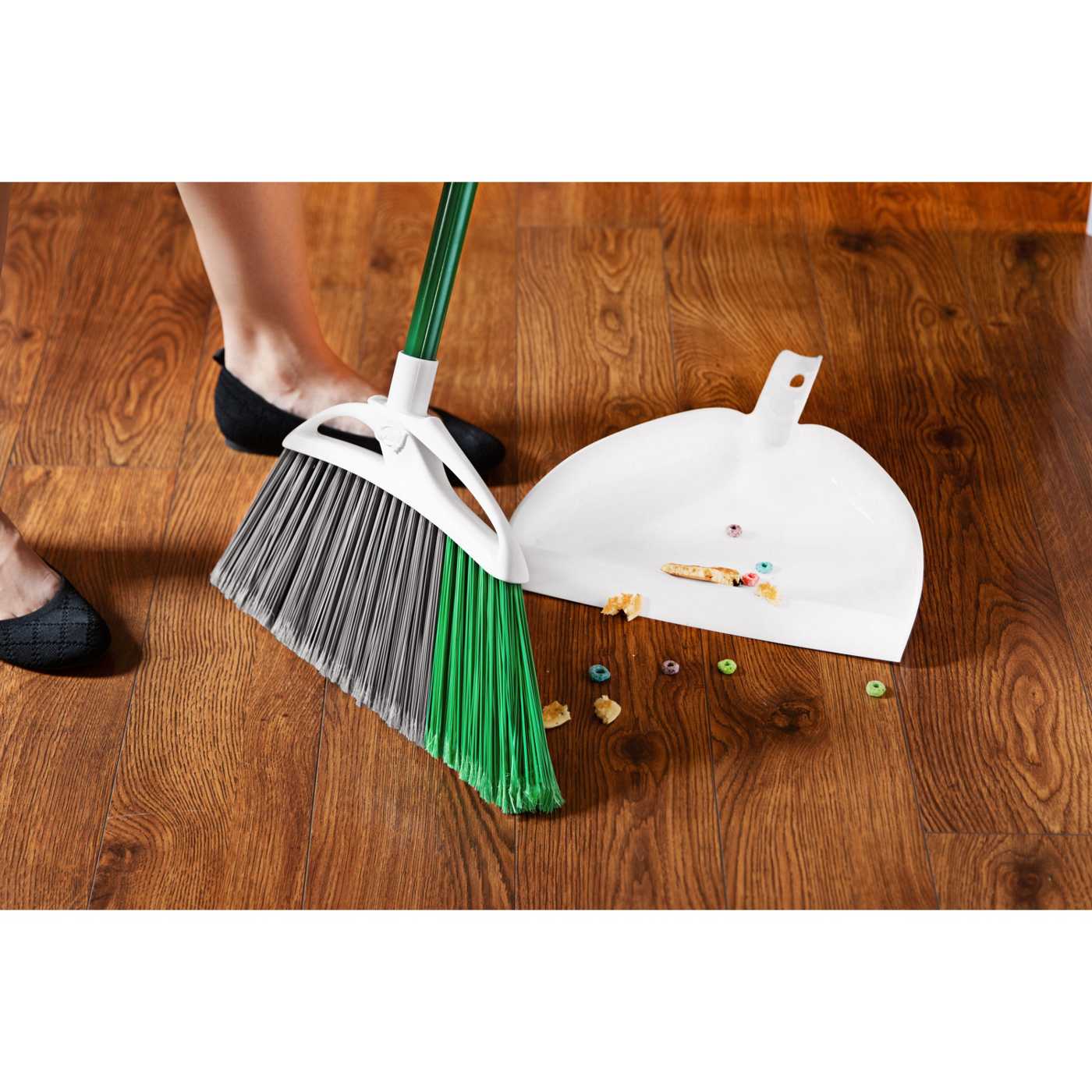 Libman Extra Large Angle Broom With Dustpan Shop Brooms & dust mops