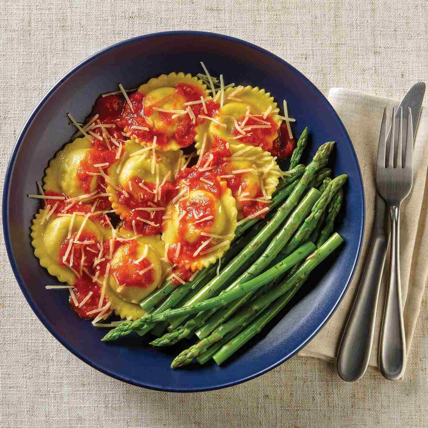 Meal Simple by H-E-B Four Cheese Ravioli with Marinara & Asparagus; image 2 of 2