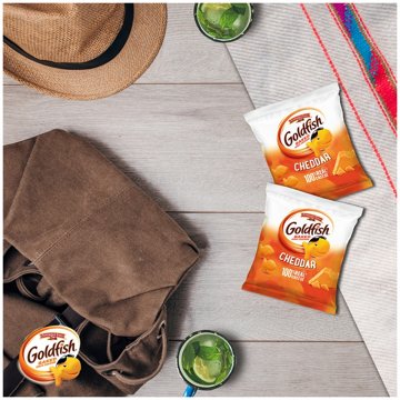 Goldfish Baked Cheddar Crackers Multipack, 30 ct