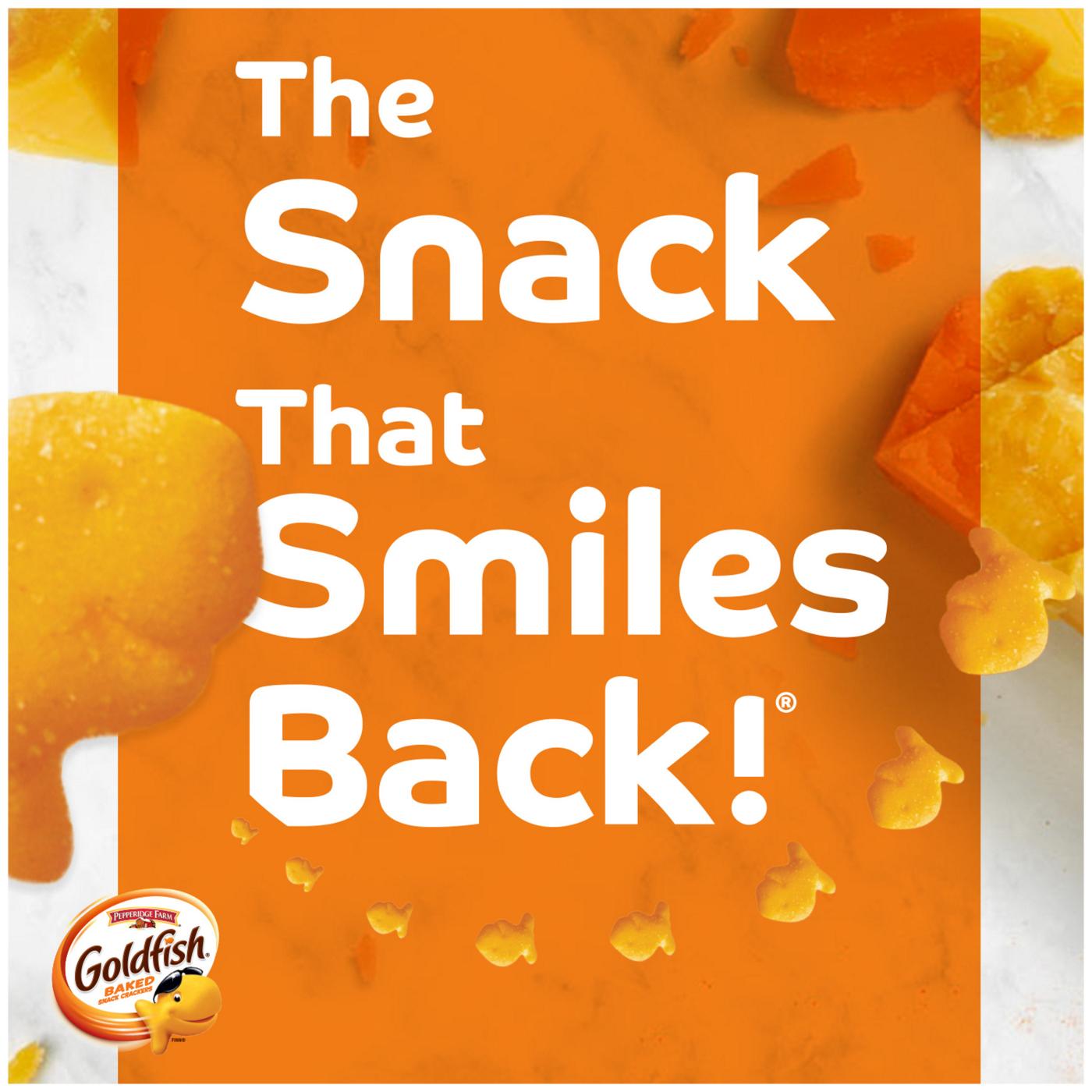 Goldfish Baked Cheddar Crackers Multipack; image 4 of 9