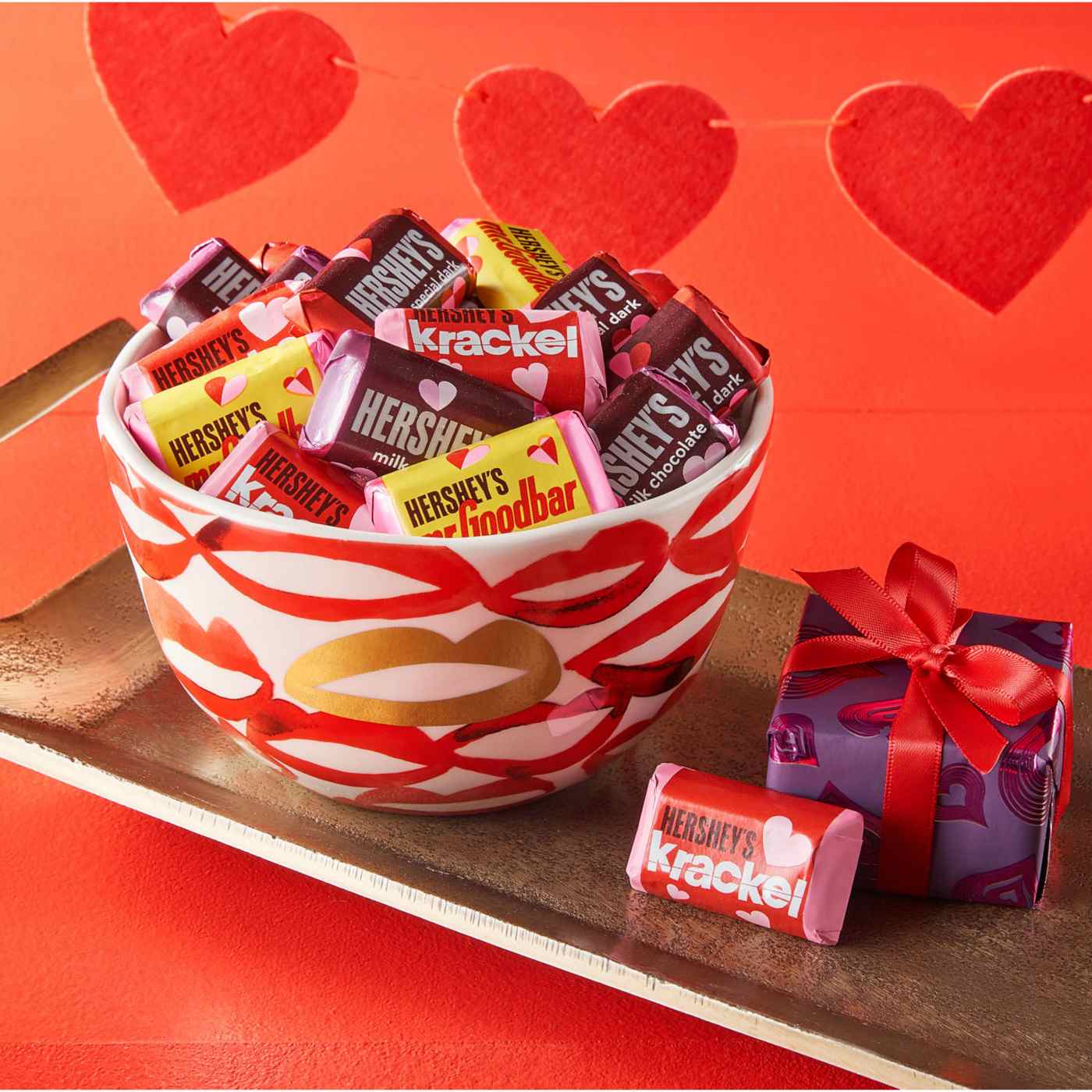 Hershey's Miniatures Assorted Chocolate Valentine's Candy Heart Gift Box; image 4 of 7