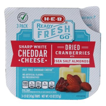 H-E-B Ready, Fresh, Go! Snack Trays - Sharp White Cheddar, Cranberries & Almonds, 3 pk