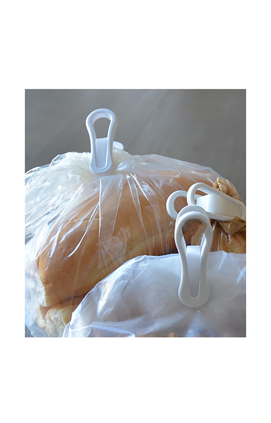 Merrick Multi Purpose Plastic Hanger Clips White Shop Hangers at HEB