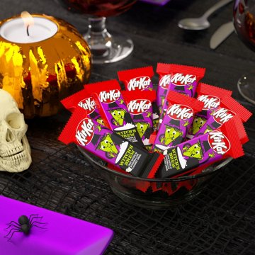 Kit Kat Marshmallow Flavored Creme Wafer Snack Size Halloween Candy