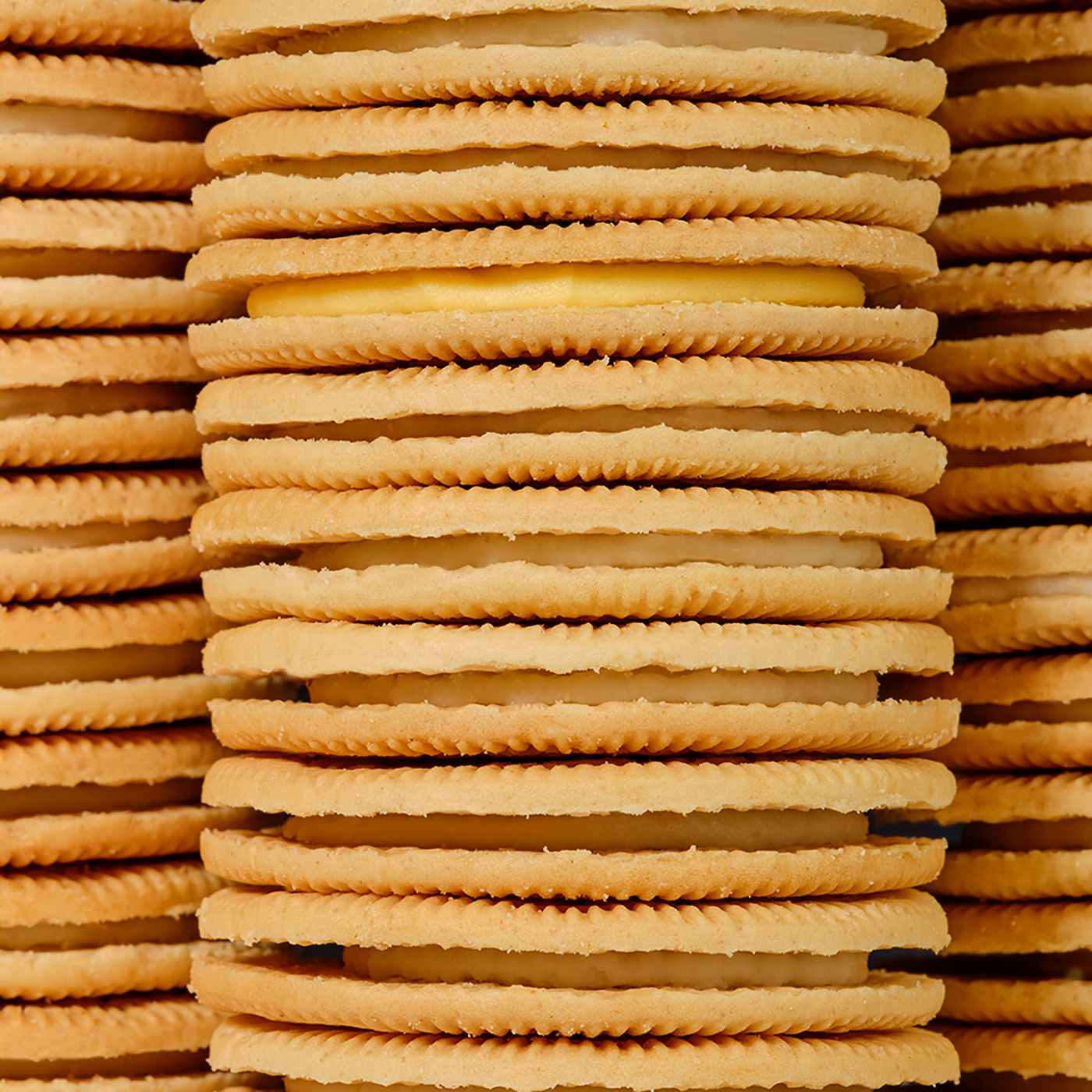 OREO Thins Lemon Creme Sandwich Cookies Family Size; image 8 of 16