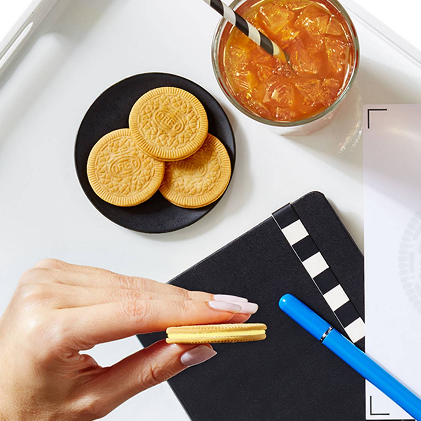 OREO Thins Lemon Creme Sandwich Cookies - Family Size; image 5 of 16