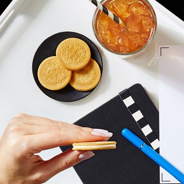 OREO Thins Golden Sandwich Cookies - Family Size