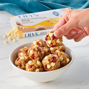 Lily's White Chocolate Style No Sugar Added Baking Chips, 9 oz