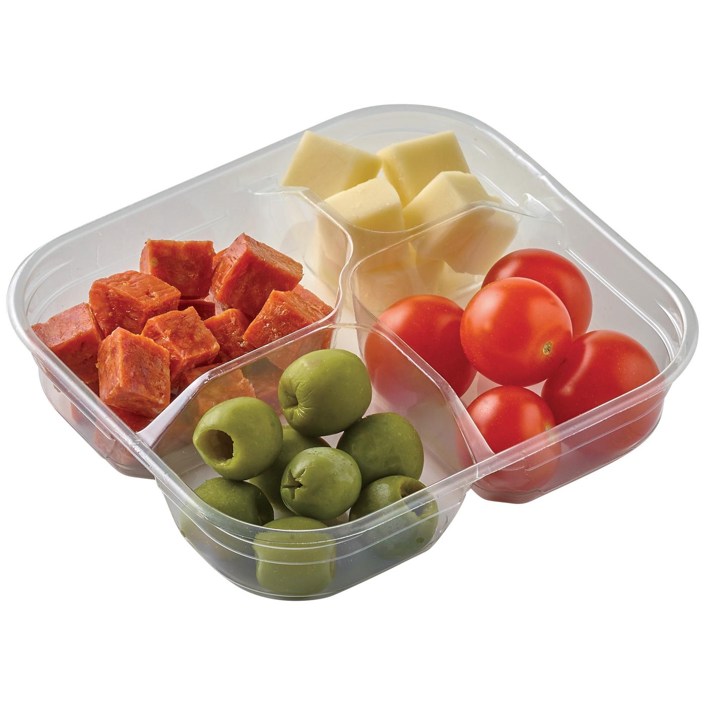 Meal Simple by H-E-B Snack Tray - Italian Style with Pepperoni, Cheese, Tomatoes & Olives; image 1 of 4