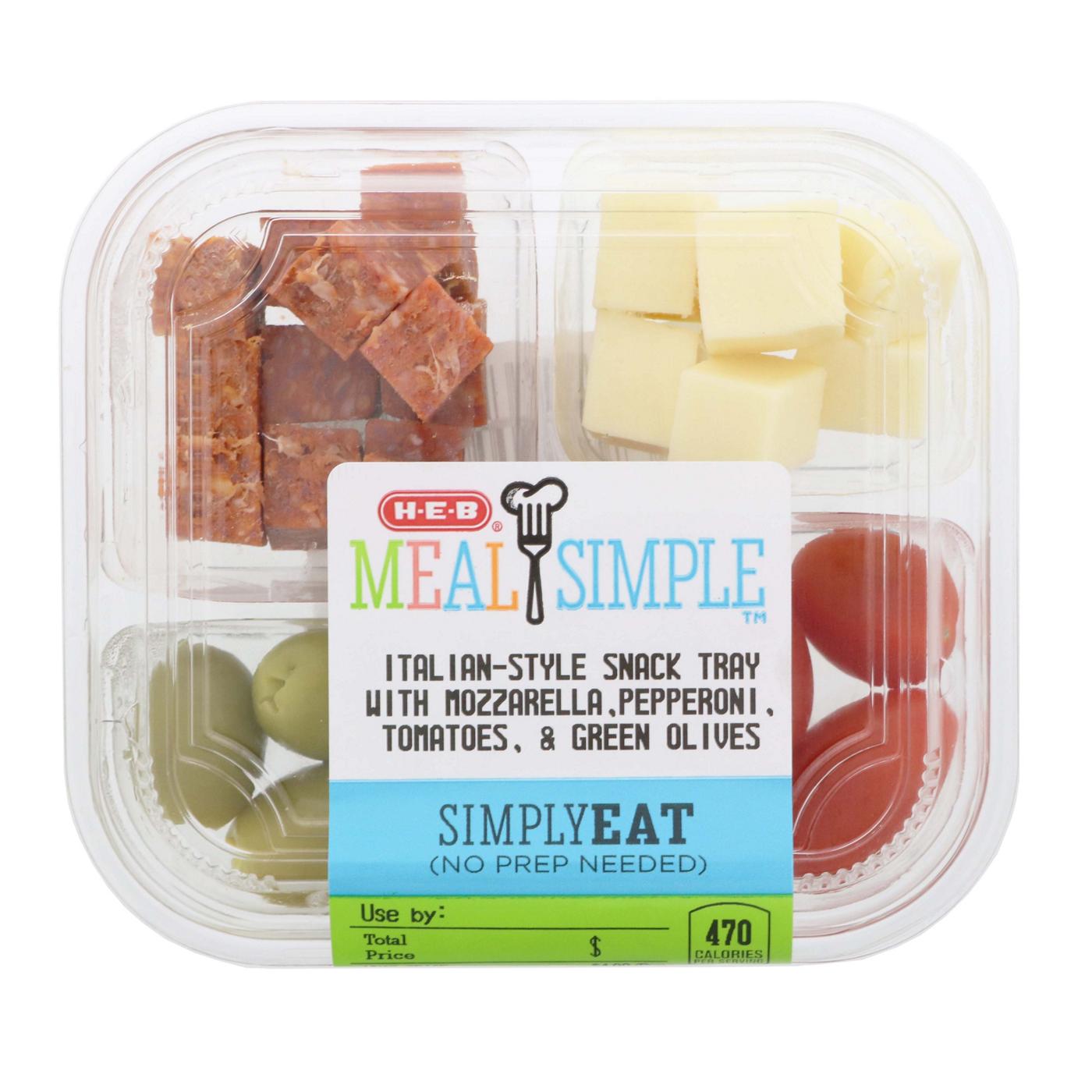 Meal Simple by H-E-B Snack Tray - Italian Style with Pepperoni, Cheese, Tomatoes & Olives; image 2 of 4