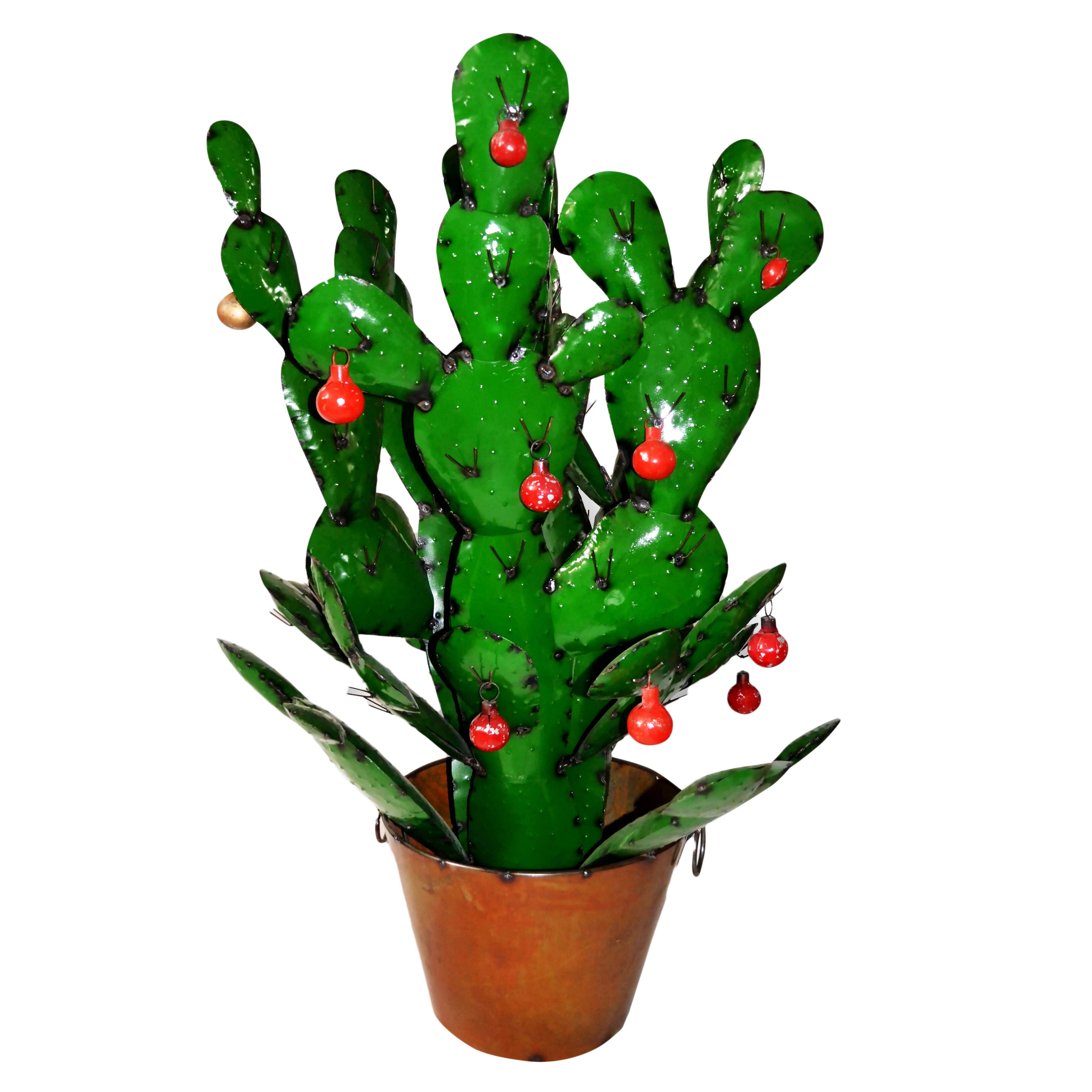 Creative Decor Sourcing Metal Christmas Cactus With Decorations Decor Shop Outdoor Decor At H E B