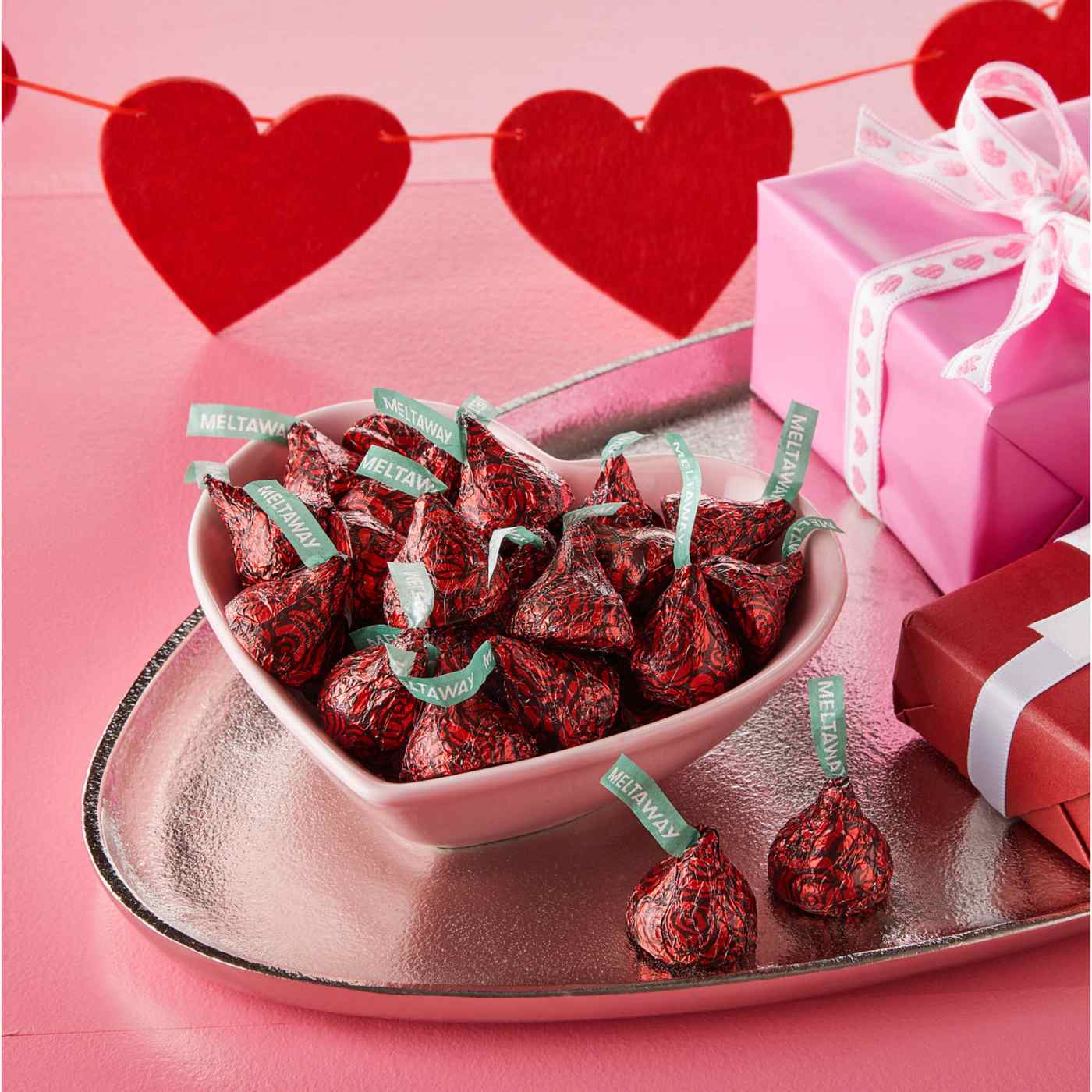 Hershey's Kisses Roses Milk Chocolate Meltaway Valentine's Candy; image 3 of 7