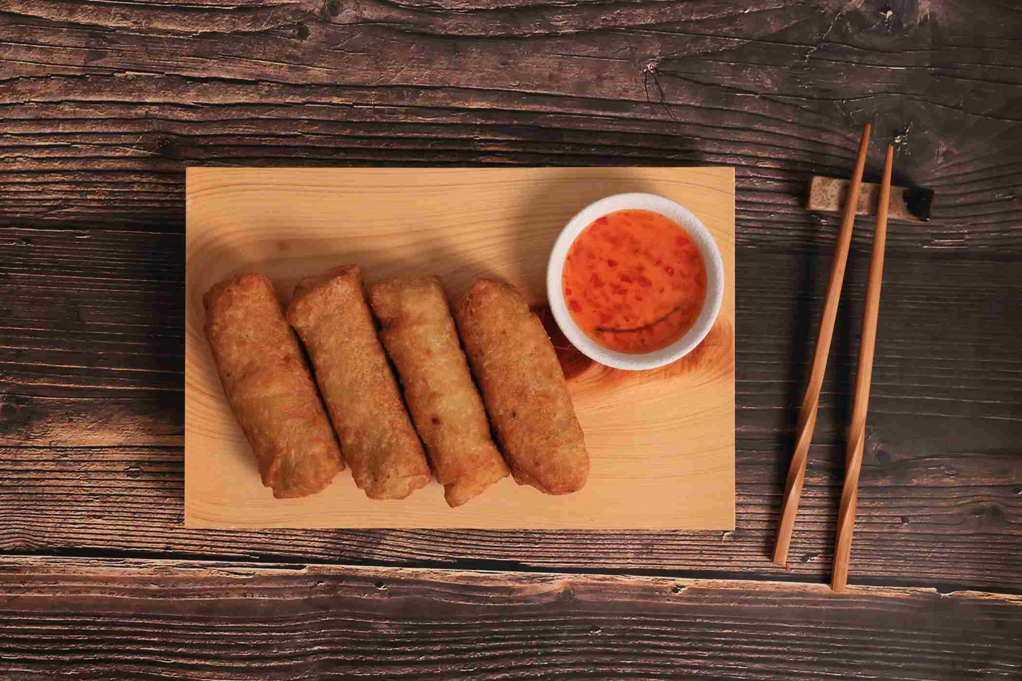 H-E-B Sushiya Pork Egg Rolls - Served Hot; image 2 of 3