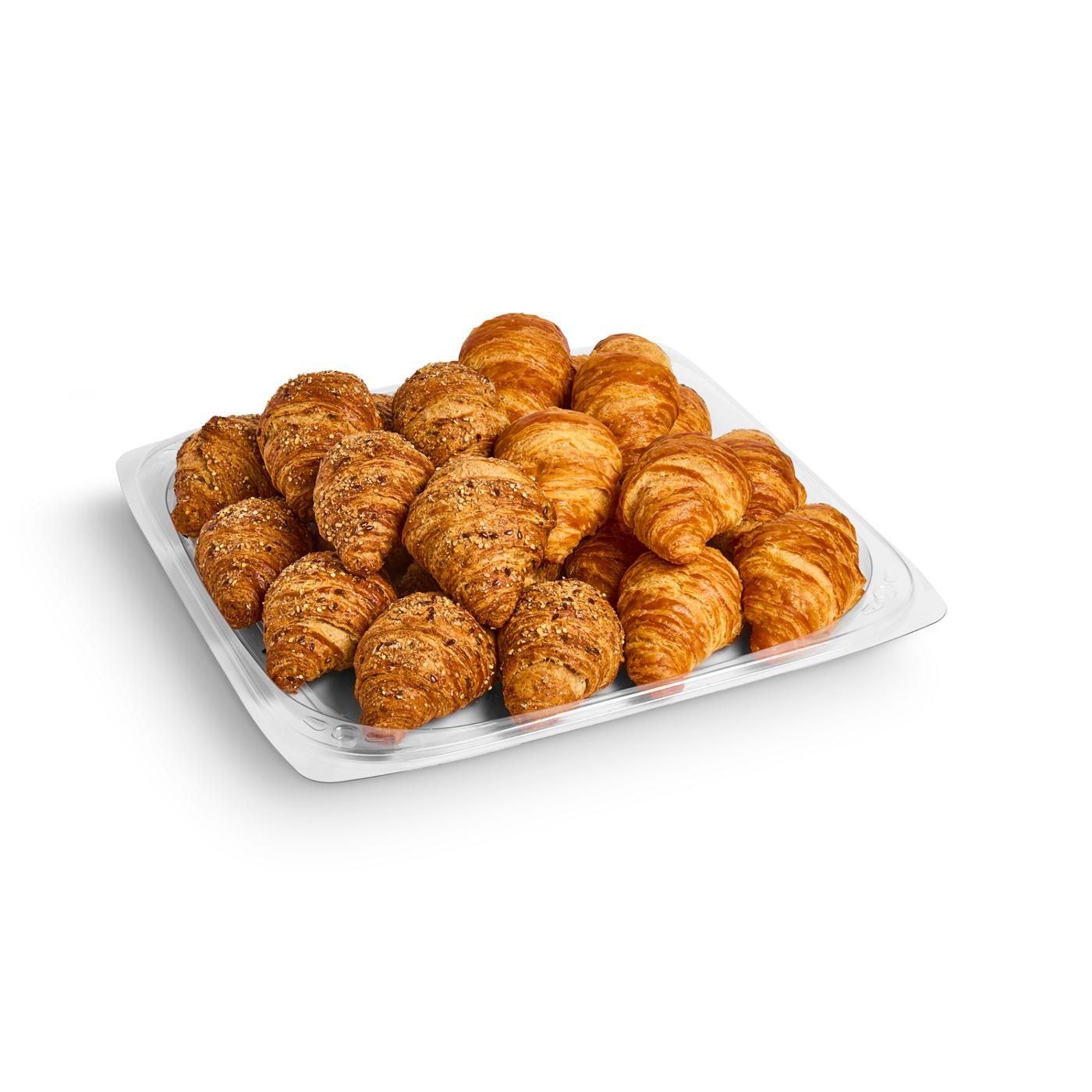 HEB Bakery Party Tray Mini Multigrain & Butter Croissants Shop