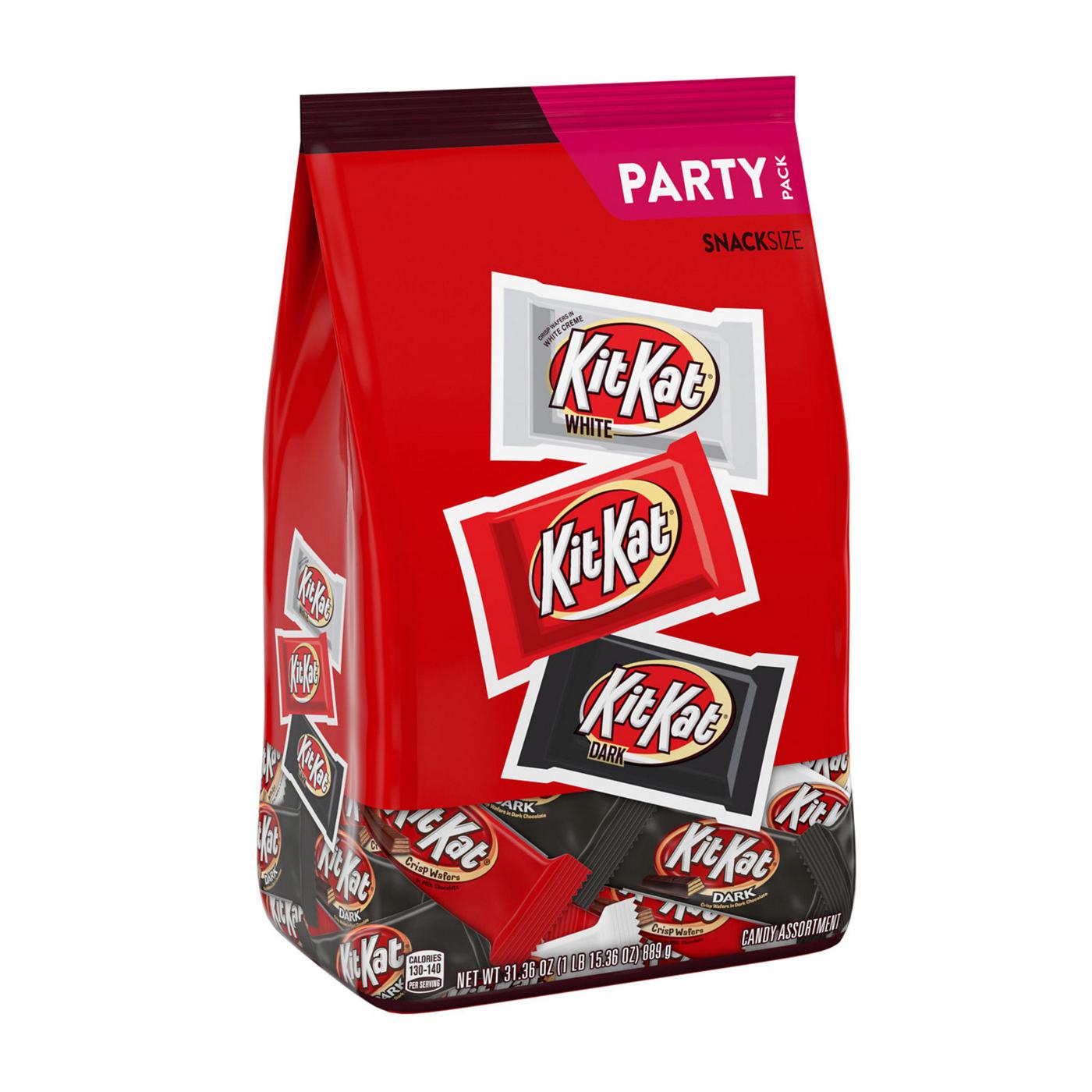 Kit Kat Duos Strawberry + Dark Chocolate Candy Bar - Shop Candy at H-E-B