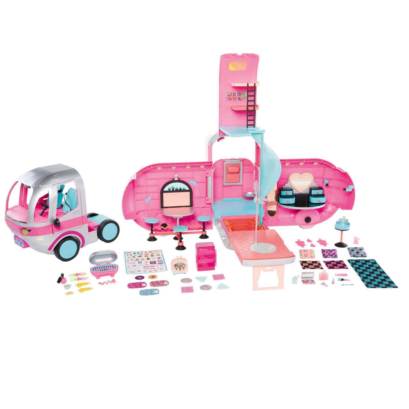 L.O.L. Surprise! O.M.G. 4-in-1 Glamper Playset