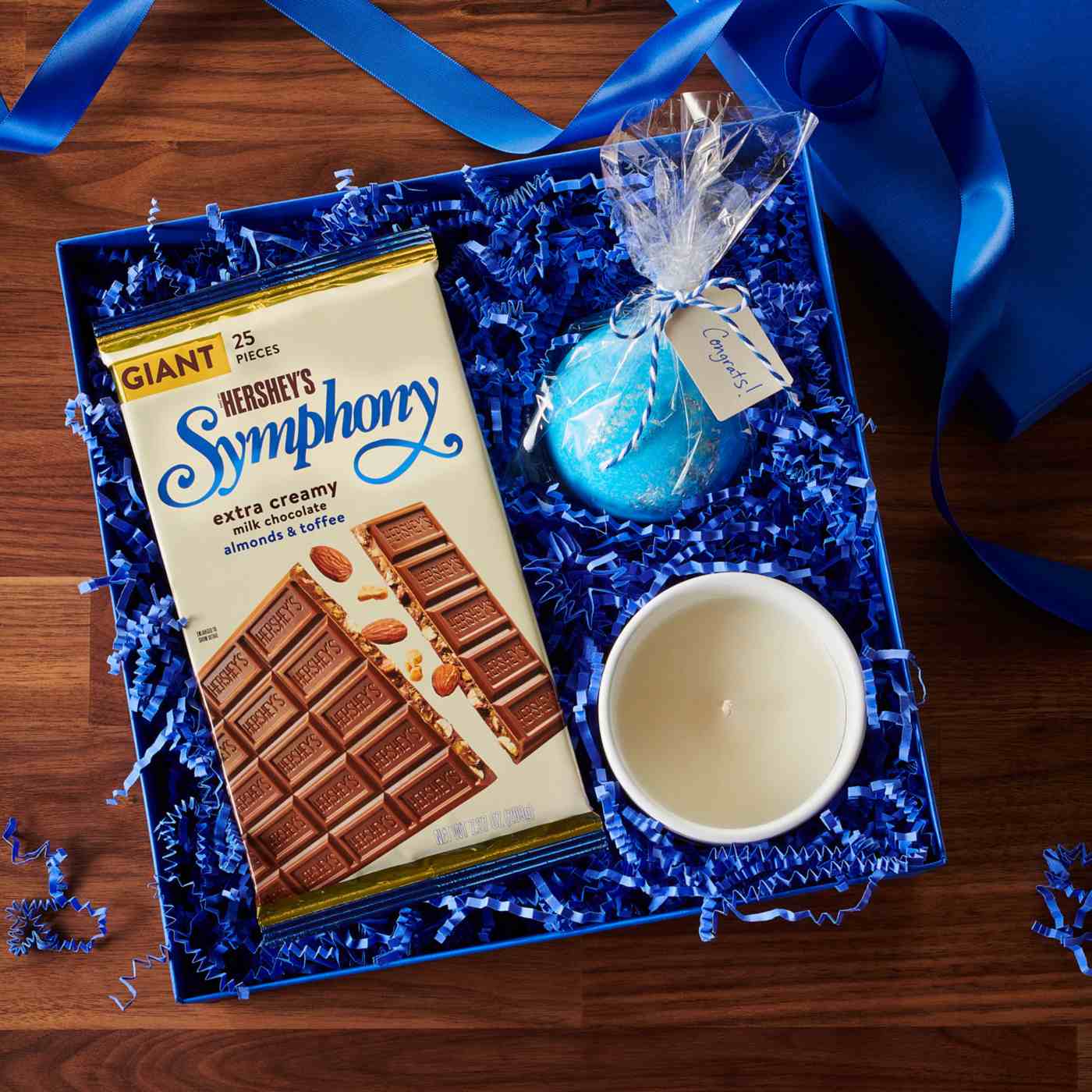 Hershey's Symphony Almonds & Toffee Giant Milk Chocolate Bar; image 7 of 7