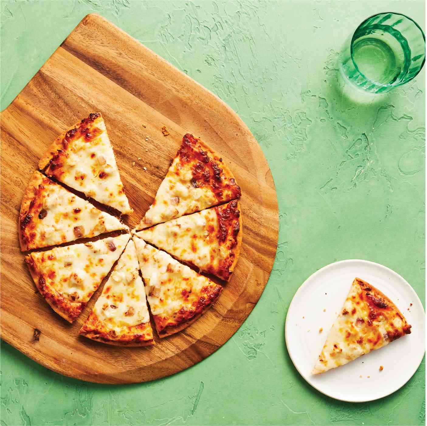 Caulipower Buffalo-Style Chicken Cauliflower Crust Gluten Free Frozen Pizza; image 3 of 3