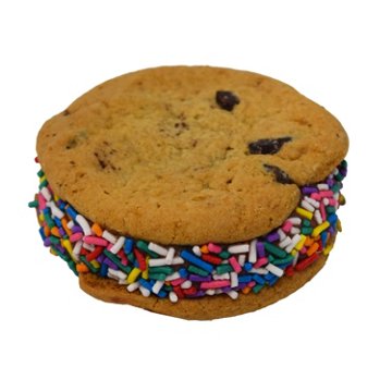 H-E-B Bakery Chocolate Ice Cream Chocolate Chunk Cookie Sandwiches, 2 ct
