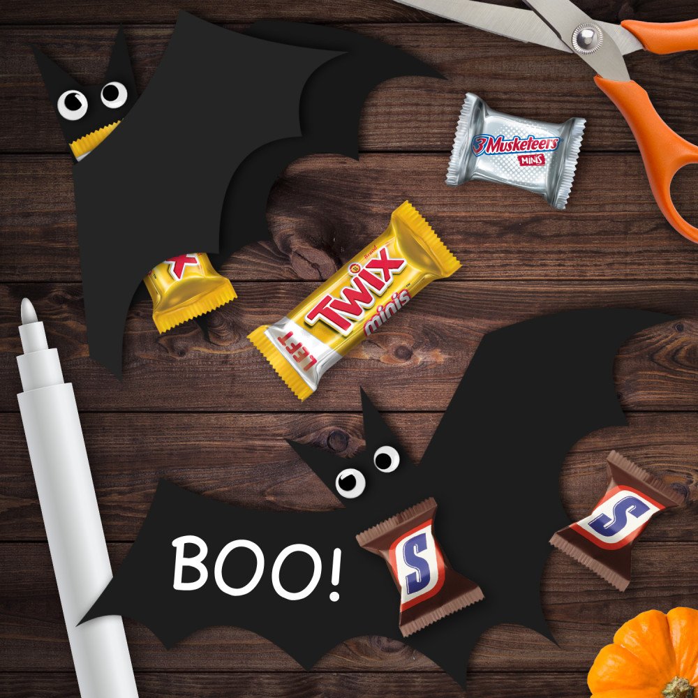 M&M's, Snickers, Twix & Milky Way Assorted Mini Chocolate Halloween Candy -  Shop Candy at H-E-B