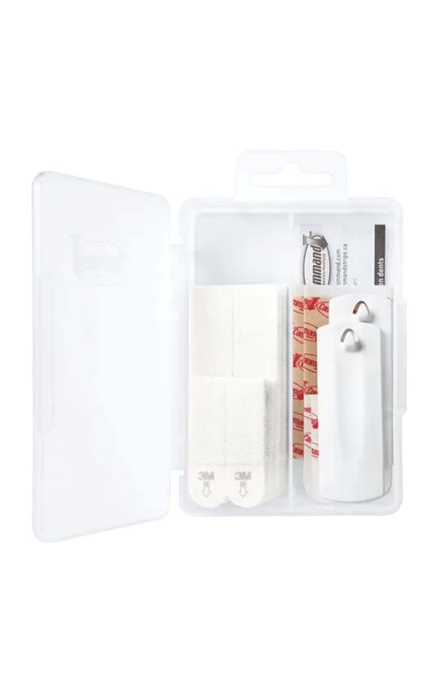 Command Picture Hanging Kit Shop Hooks & picture hangers at HEB