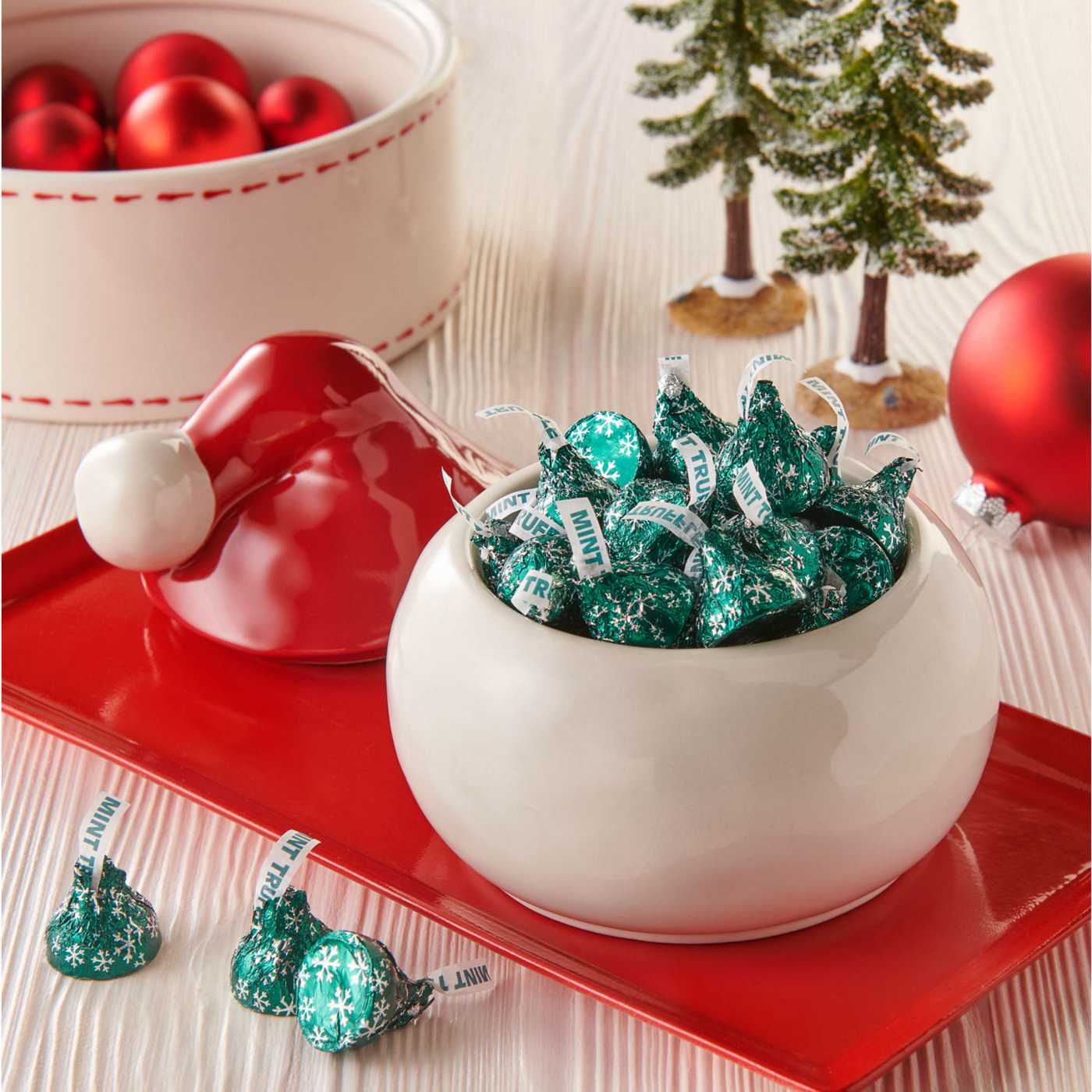 Hershey's Kisses Mint Truffle Christmas Candy; image 5 of 6