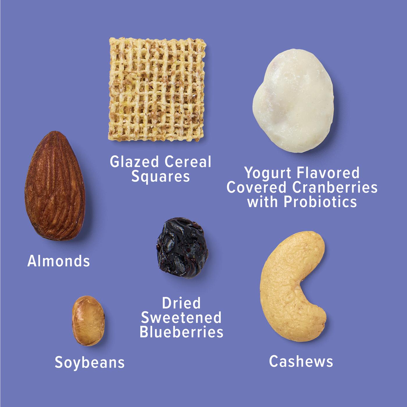 Higher Harvest by H-E-B Probiotic Trail Mix - Blueberry & Cashew; image 6 of 6