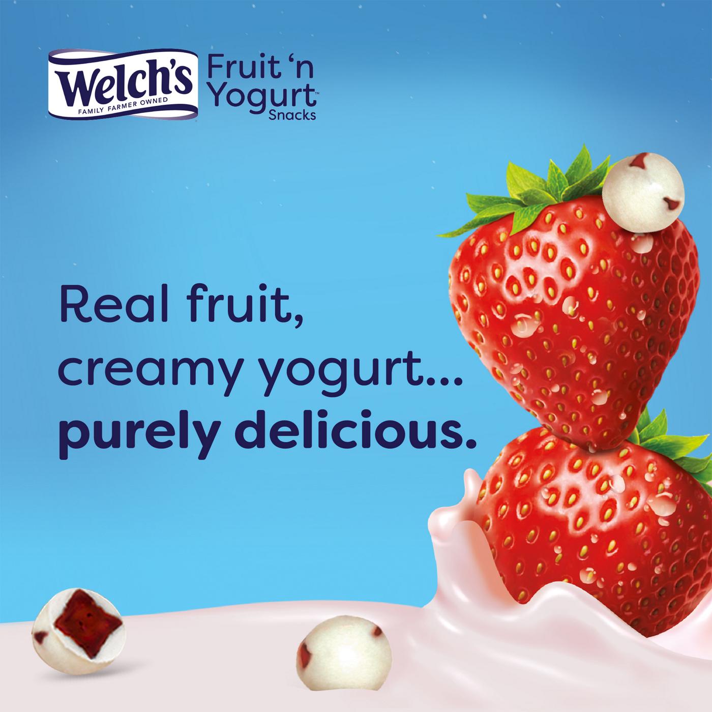 Welch's Strawberry Fruit 'n Yogurt Snacks; image 3 of 3