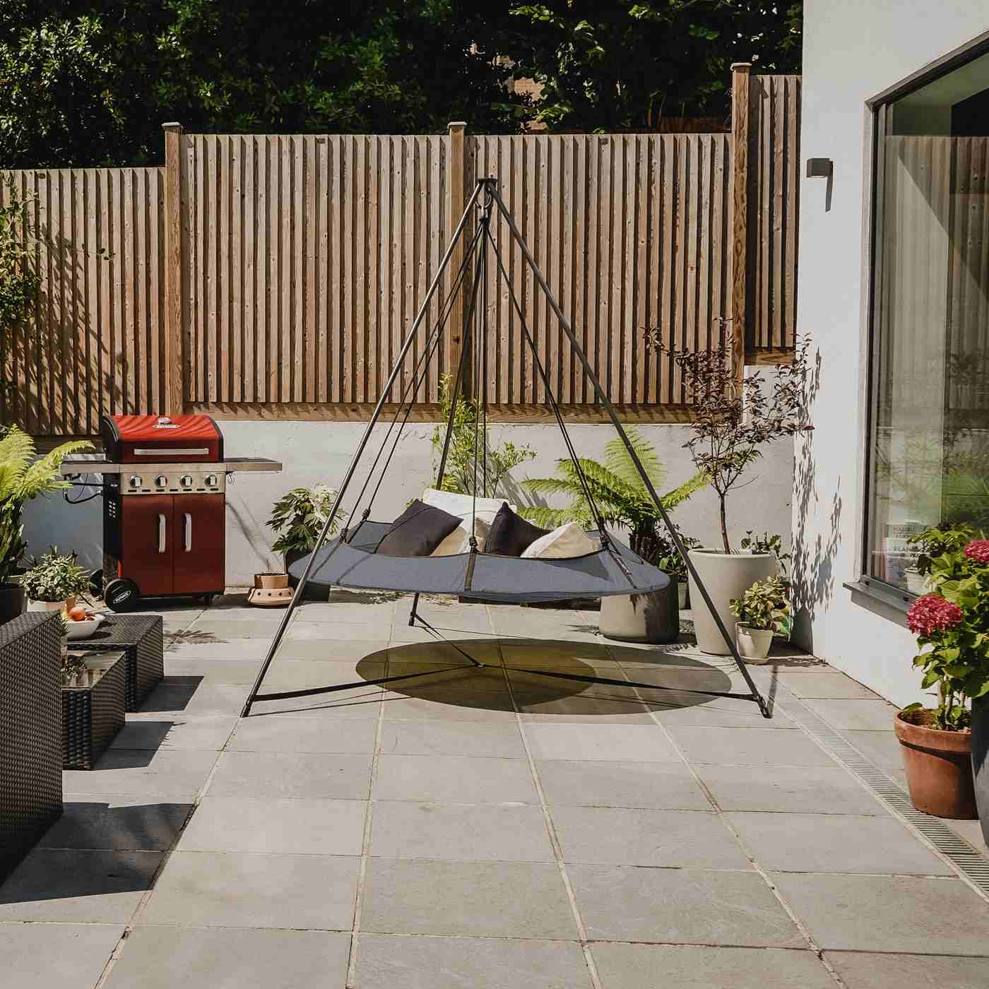 Hangout Pod Grey/Black Circular Family Hammock Bed with Stand Shop