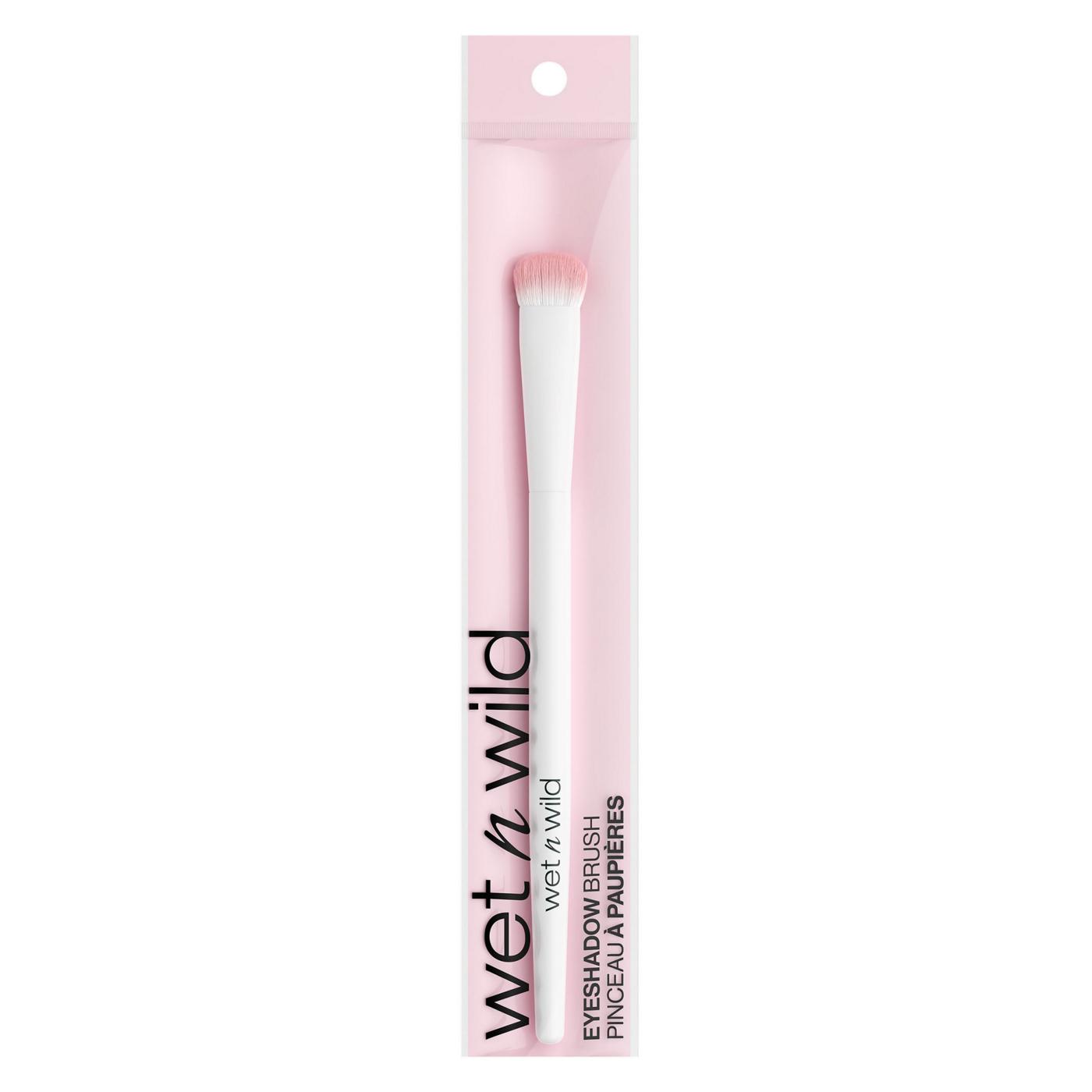 Wet n Wild Eyeshadow Brush; image 1 of 3