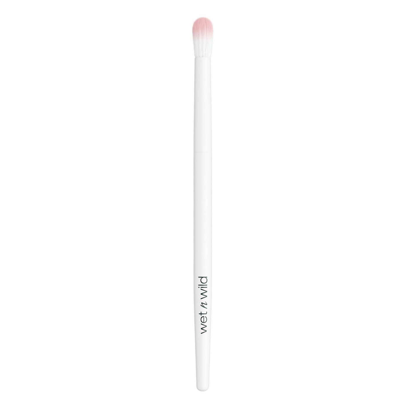 Wet n Wild Crease Blending Brush; image 3 of 3