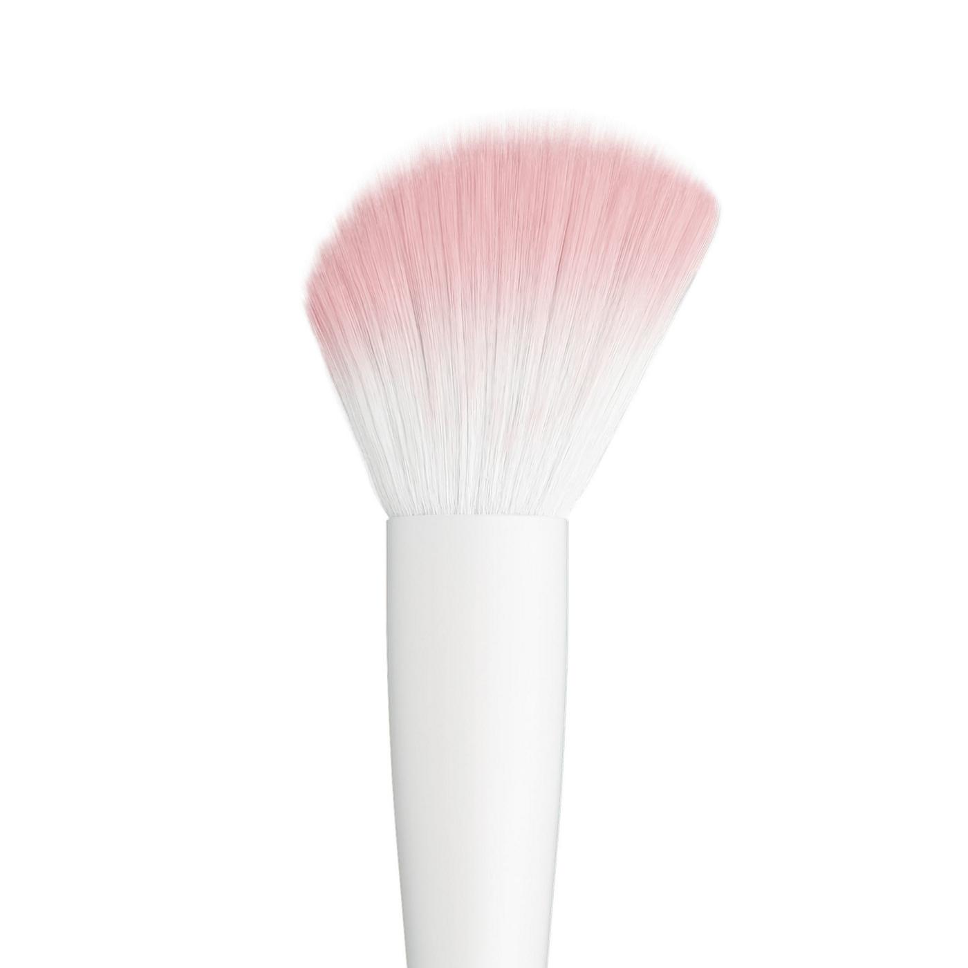 Wet n Wild Contour Brush; image 2 of 3