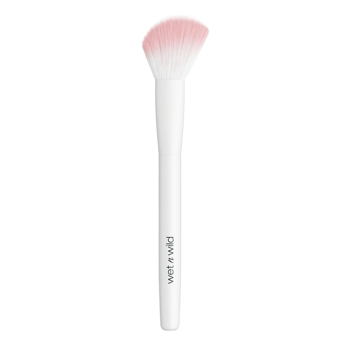 Wet n Wild Contour Brush; image 3 of 3